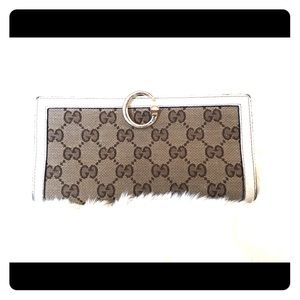Gorgeous GUCCI wallet